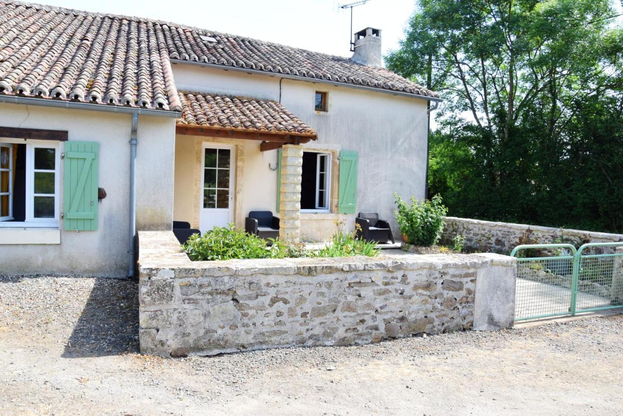 Maison Charismatique A Saint-Germier Avec Jardin Cloture. エクステリア 写真